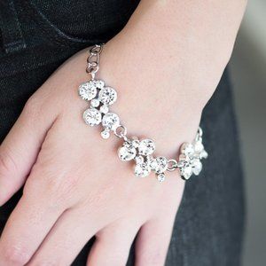 Elegant Rhinestone Cluster Bracelet